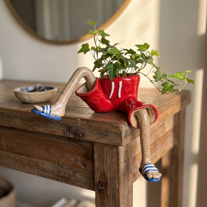 The Leggy Planter™ — Novelty Ceramic Plant Pot